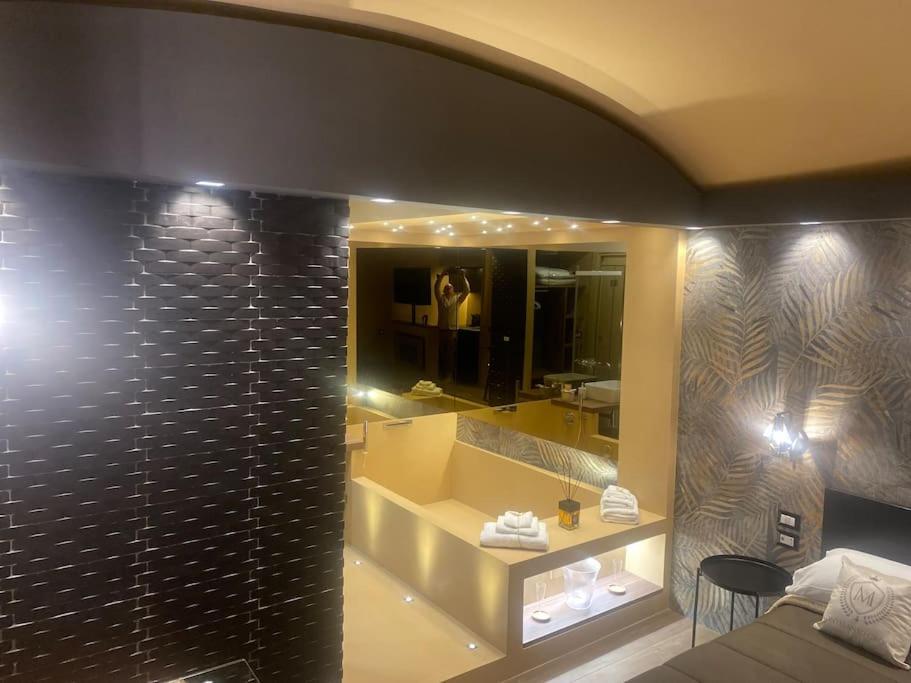 Montesantogroup Suite House Nel Centro Di Napoli ภายนอก รูปภาพ