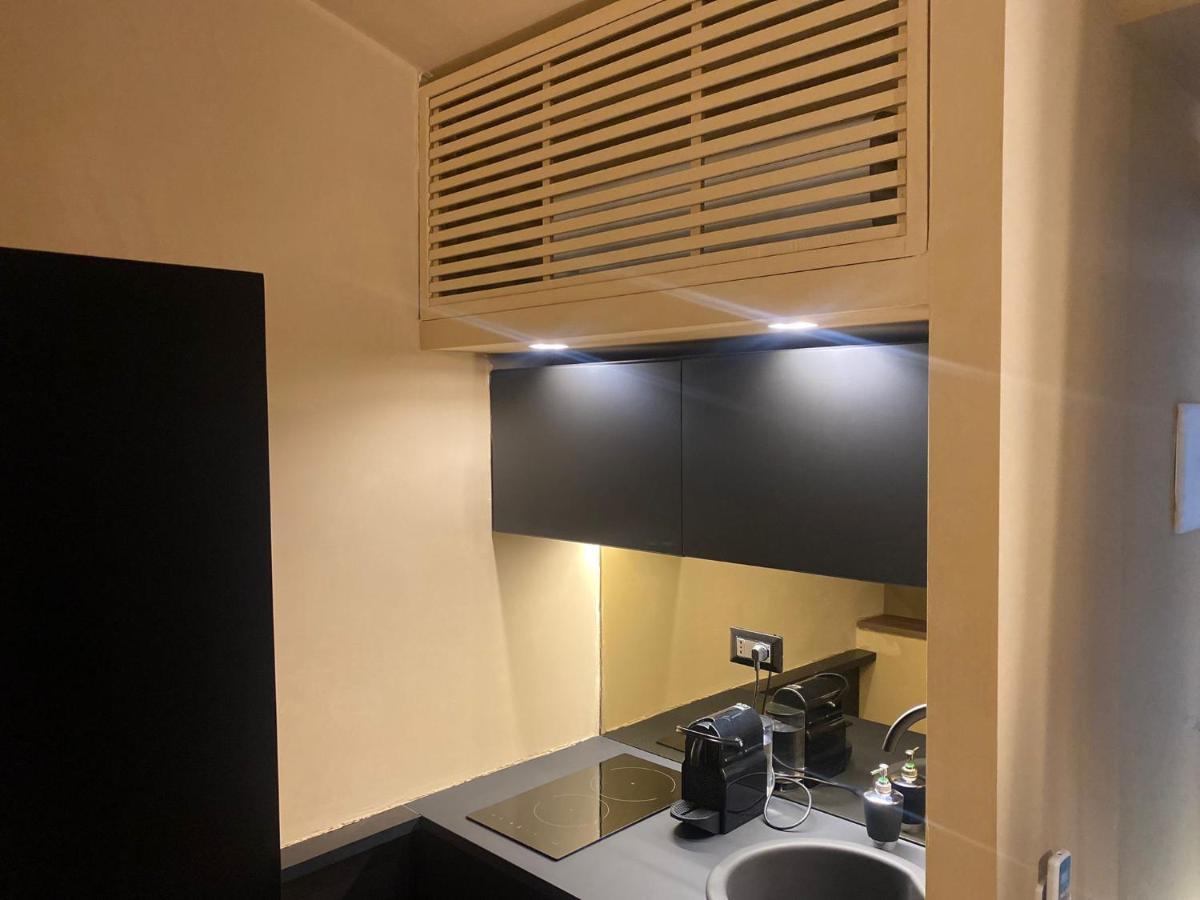 Montesantogroup Suite House Nel Centro Di Napoli ภายนอก รูปภาพ